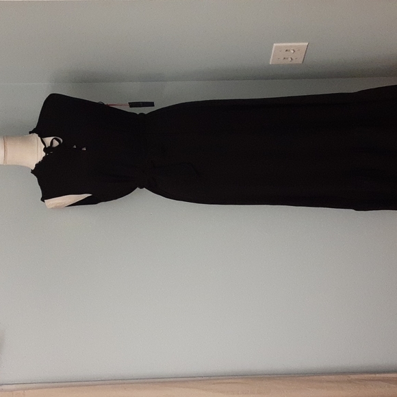 Cynthia Rowley Dresses & Skirts - Cynthia Rowley size Large black dress.